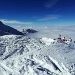 Mountain Escape With Pool * 布里德莱班